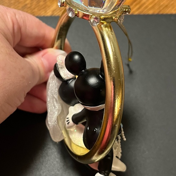 Mickey and Minnie Bride and Groom ornament. - Picture 12 of 12